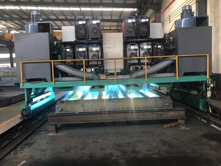 全自动焊接4 - 副本.jpg